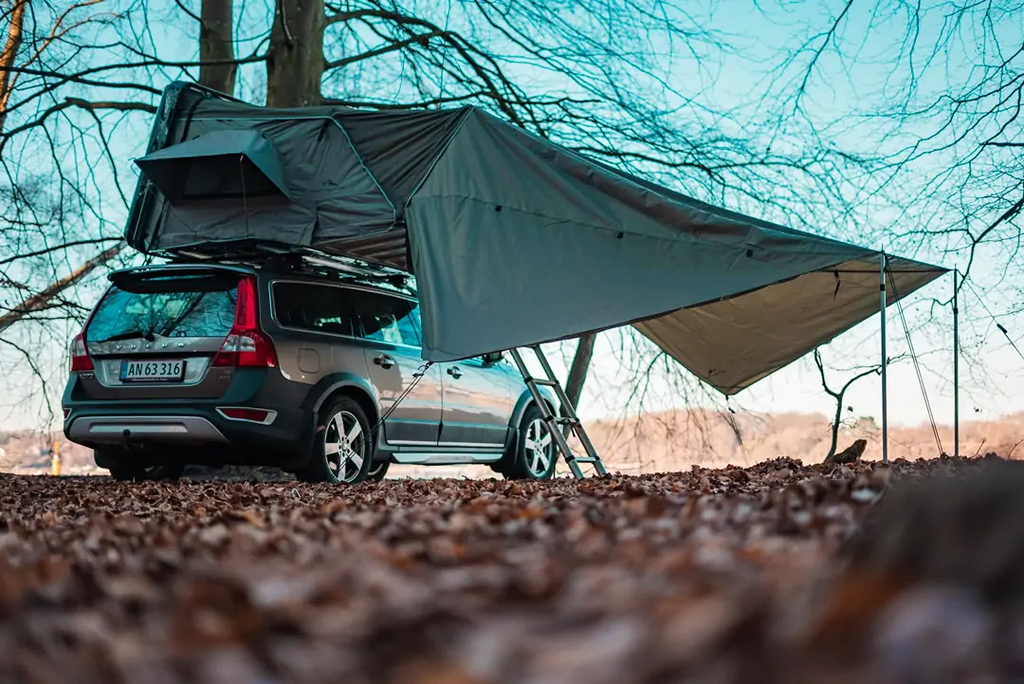 Markise-l-Moby-Mountain-roof-top-tent-tarp-l-Peak-tagtelte-l-www.mobymountain.com-3.jpg.webp